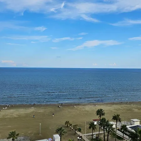 11 - Golden Sunrise דירה